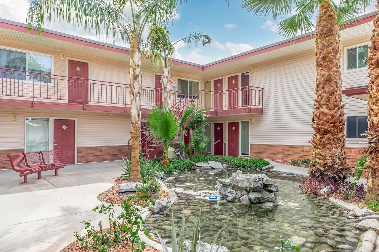 La Cascada I Apartments - Photo 2 of 4