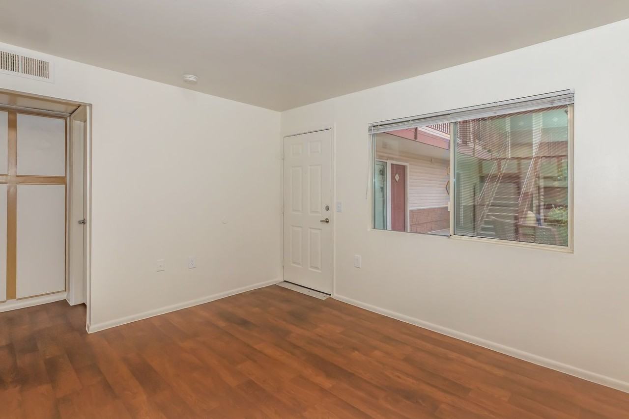 La Cascada I Apartments - Photo 3 of 7