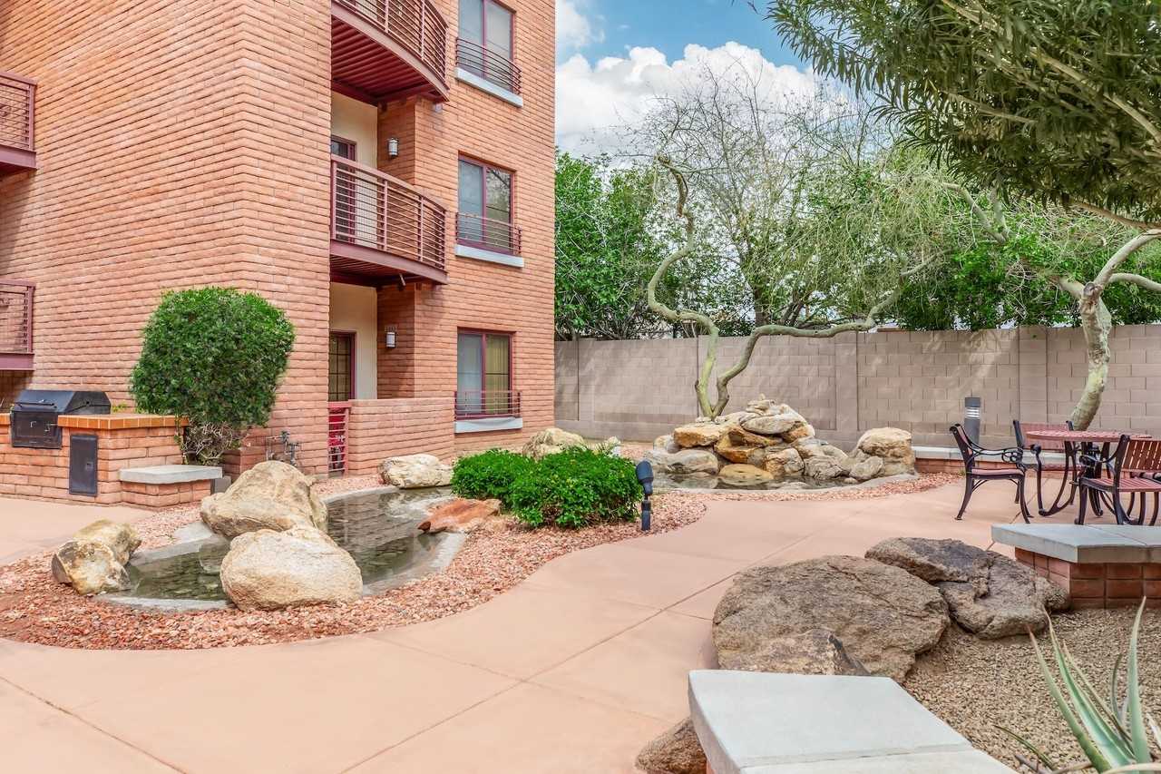 La Cascada II Apartments - Photo 7 of 10
