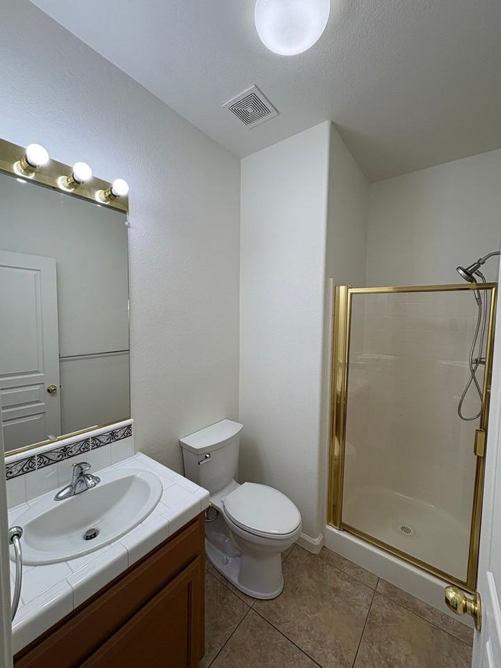 5928 W Whitley Ave - Photo 3 of 50