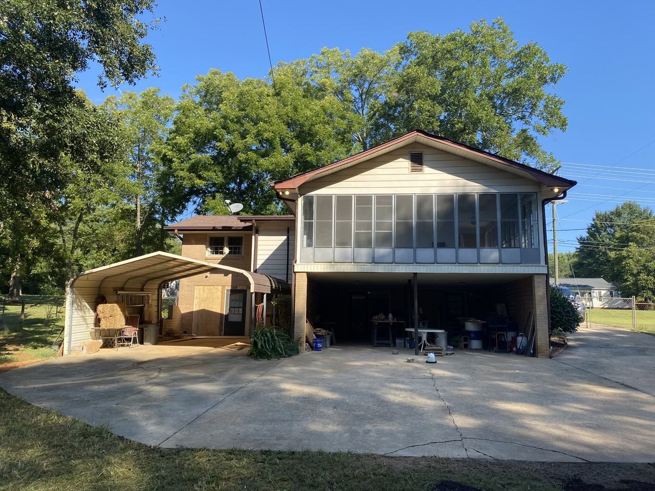 237 Belton Dr - Photo 2 of 12