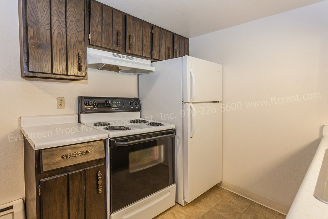 1314 E 16th St - Photo 5 of 36
