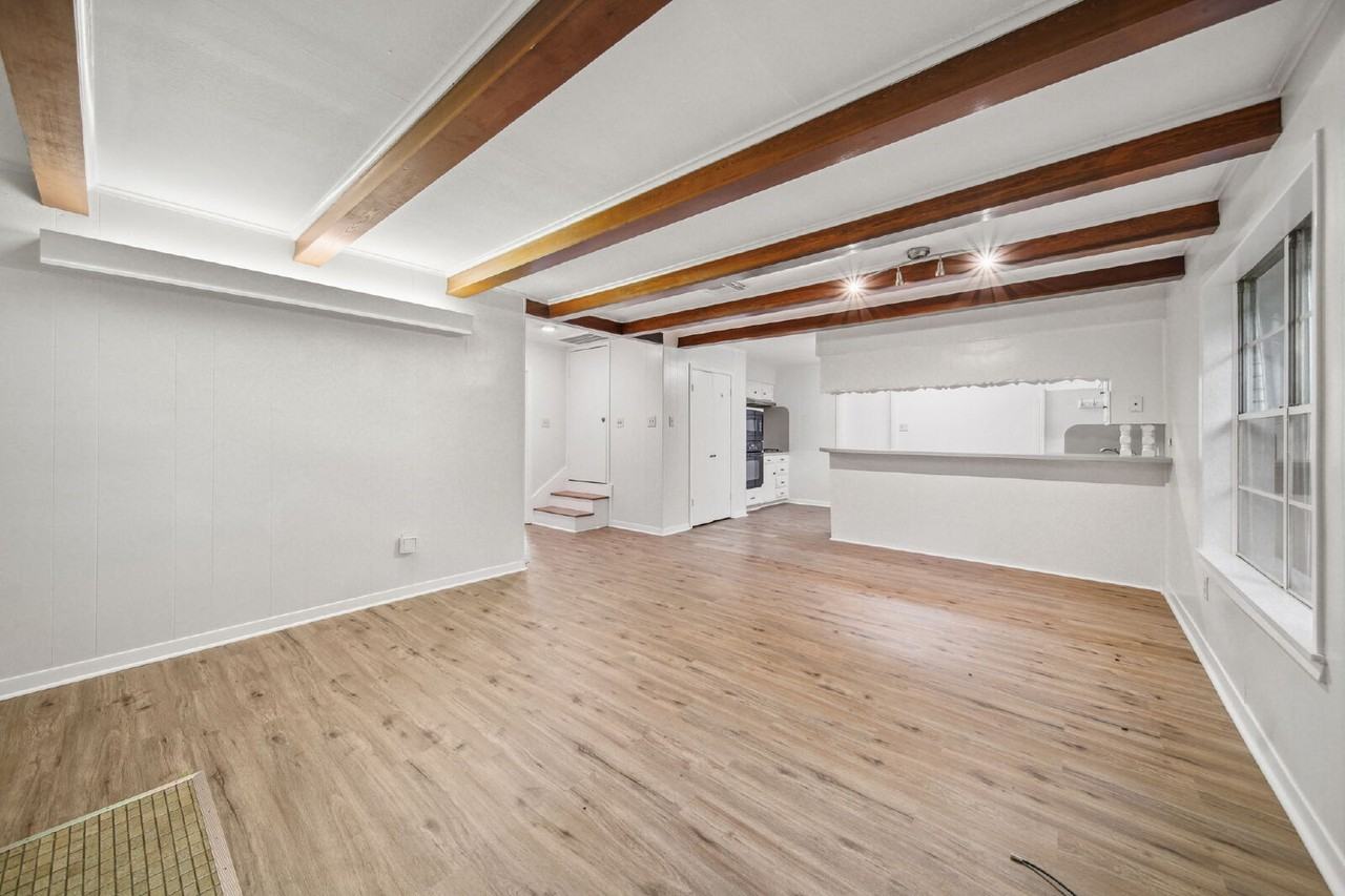 2019 N Thompson St Ste A - Photo 2 of 17