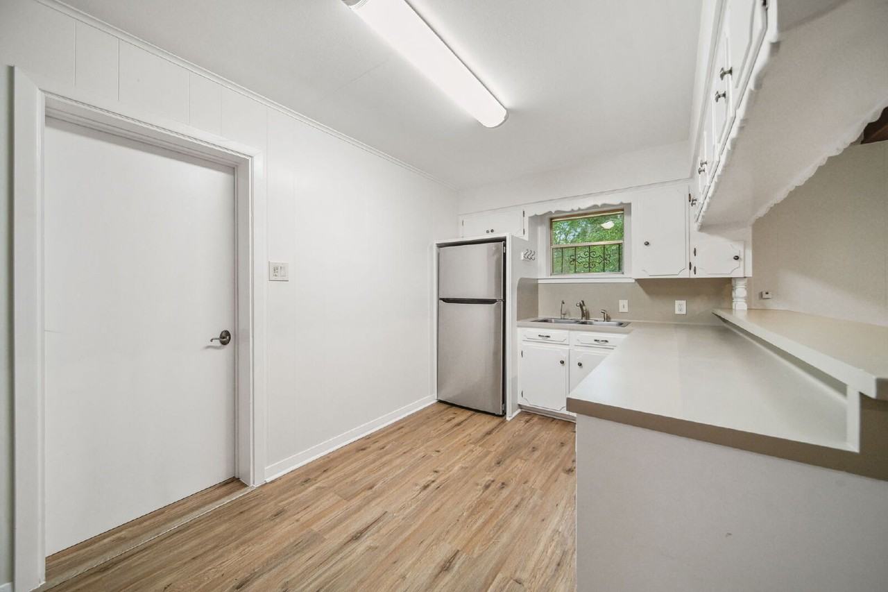 2019 N Thompson St Ste A - Photo 4 of 17