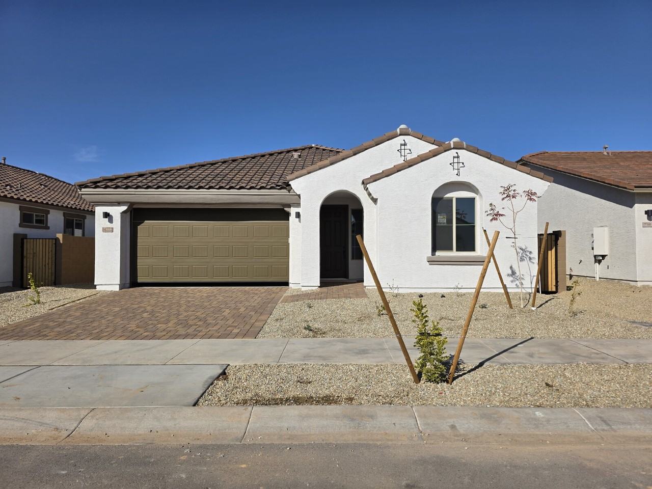 14772 W Soft Wind Dr - Photo 2 of 20