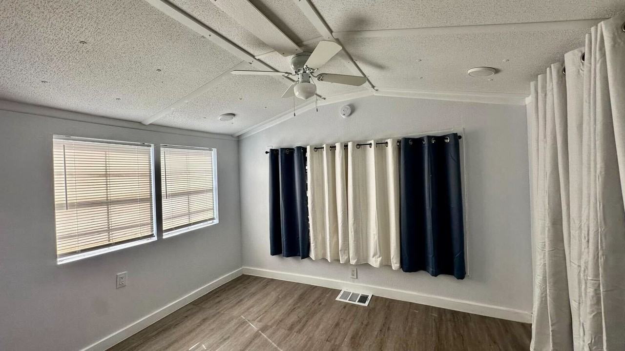 23 Fairview Dr N - Photo 5 of 11