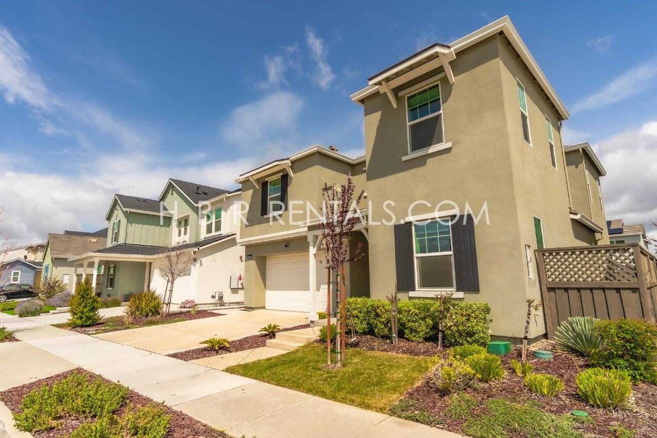 2979 Gaylene Ann Pl - Photo 3 of 47