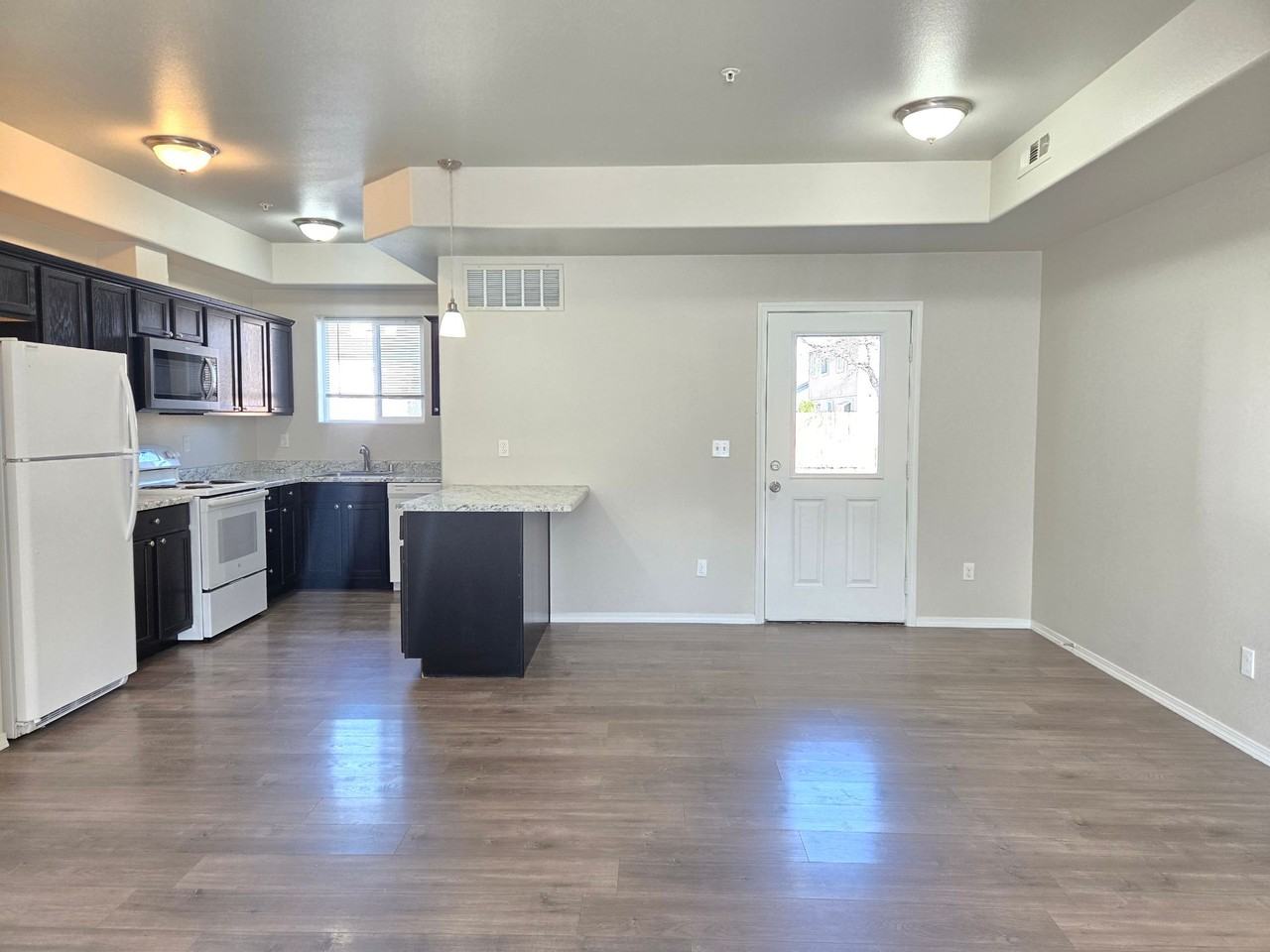 3887 W 7th Ave - Photo 4 of 46