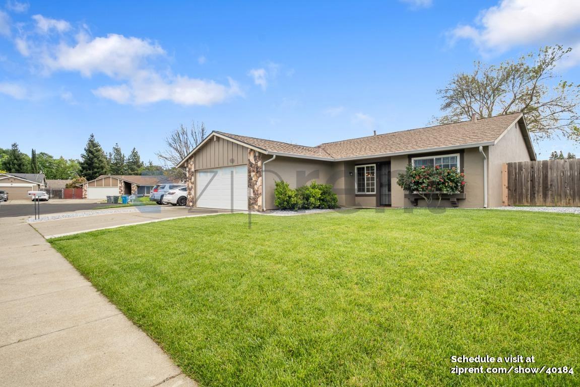 208 Richard Pl - Photo 2 of 39