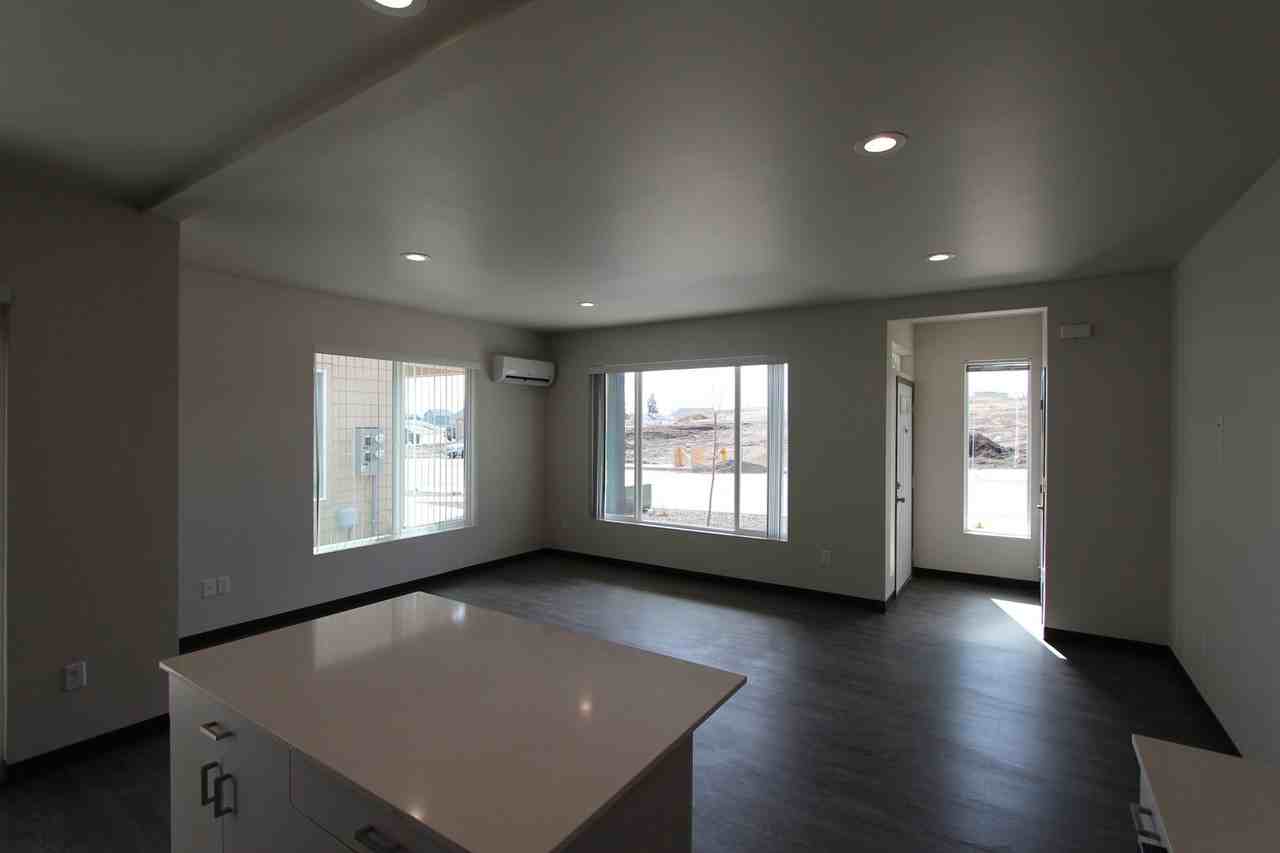901 Greenfield Dr - Photo 3 of 13