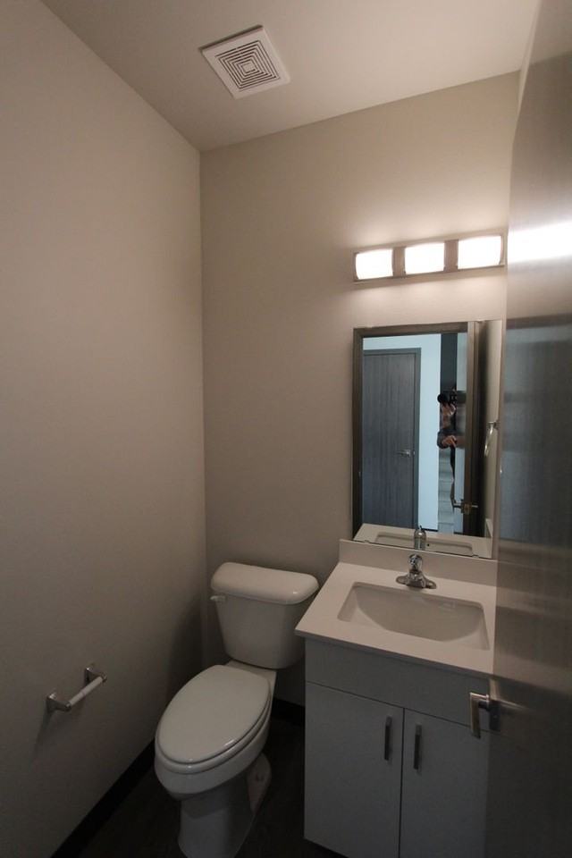 901 Greenfield Dr - Photo 5 of 13
