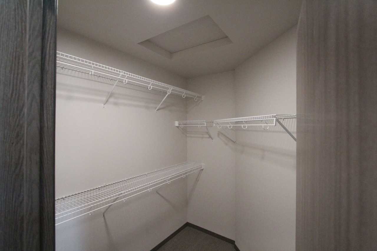 901 Greenfield Dr - Photo 7 of 13