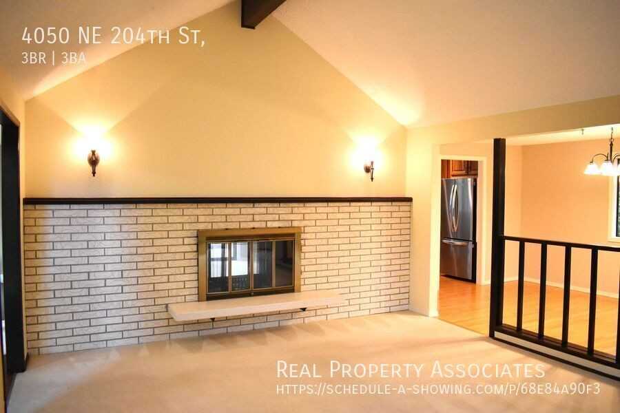 4050 Ne 204th St - Photo 3 of 31