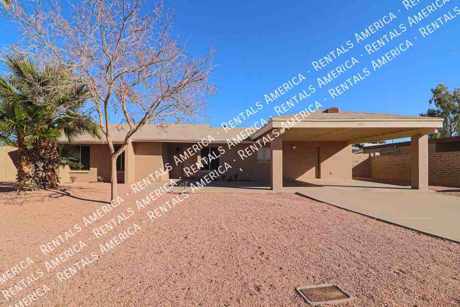 1817 S Westwood - Photo 3 of 39