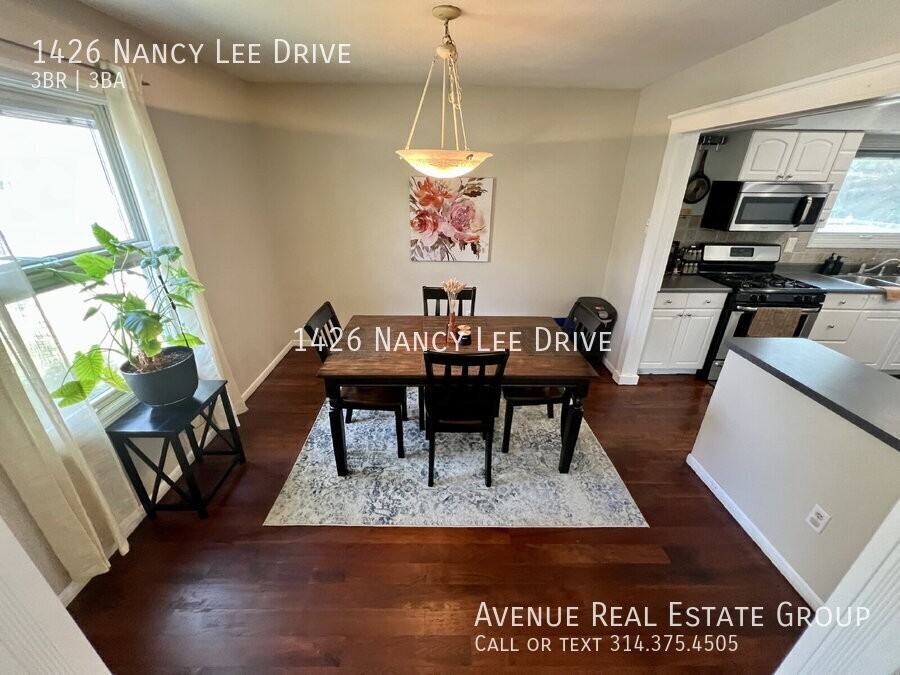 1426 Nancy Lee Dr - Photo 3 of 18