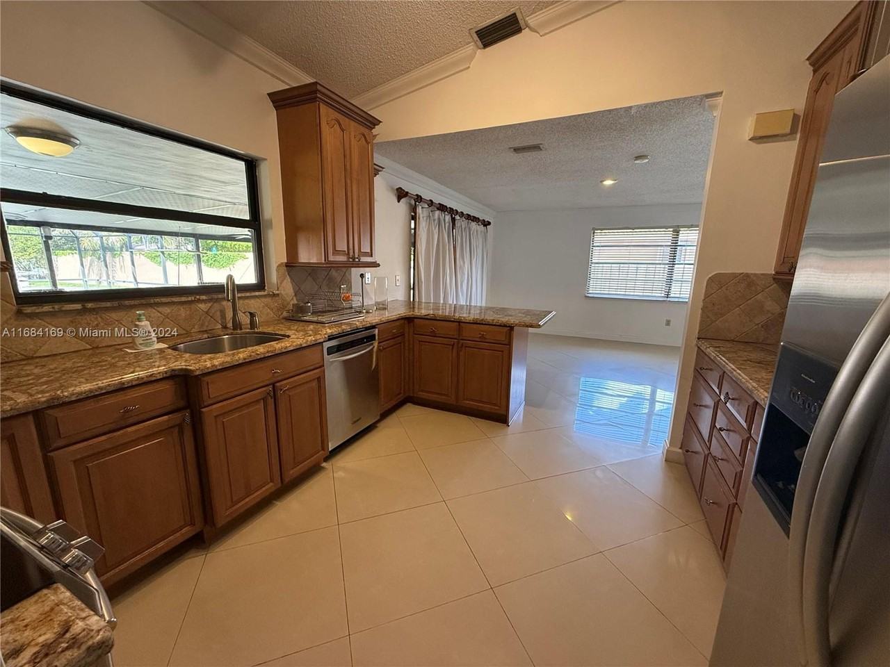 14381 Sw 19th Ter #NA - Photo 4 of 13