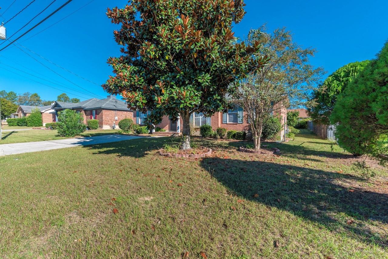 3519 Brockdale Dr - Photo 2 of 38