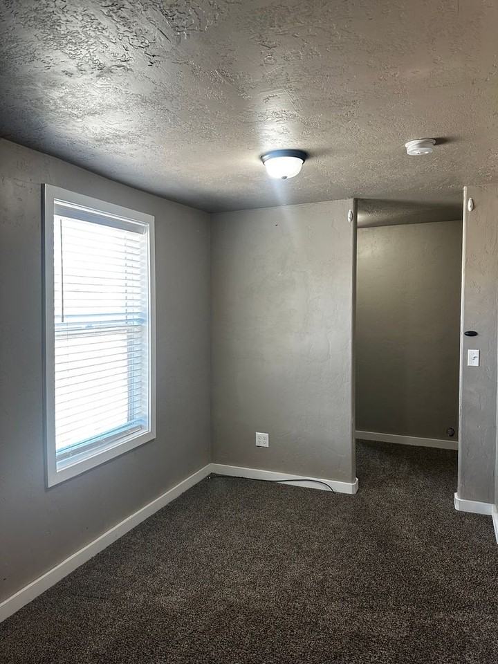 291 Highway 30 E - Photo 6 of 10