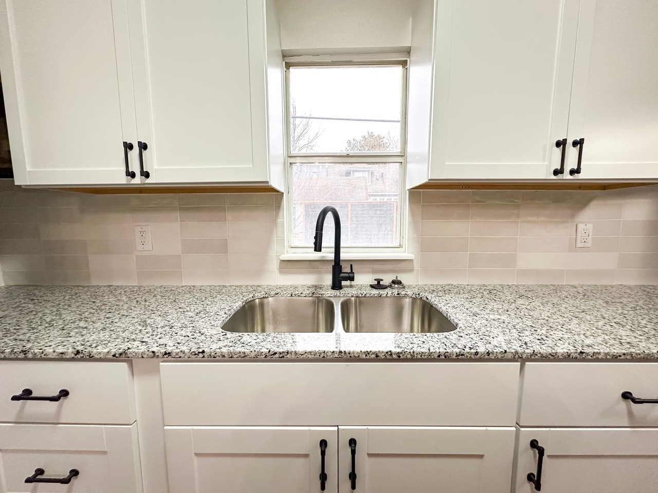 202 W 3rd St - Photo 3 of 45
