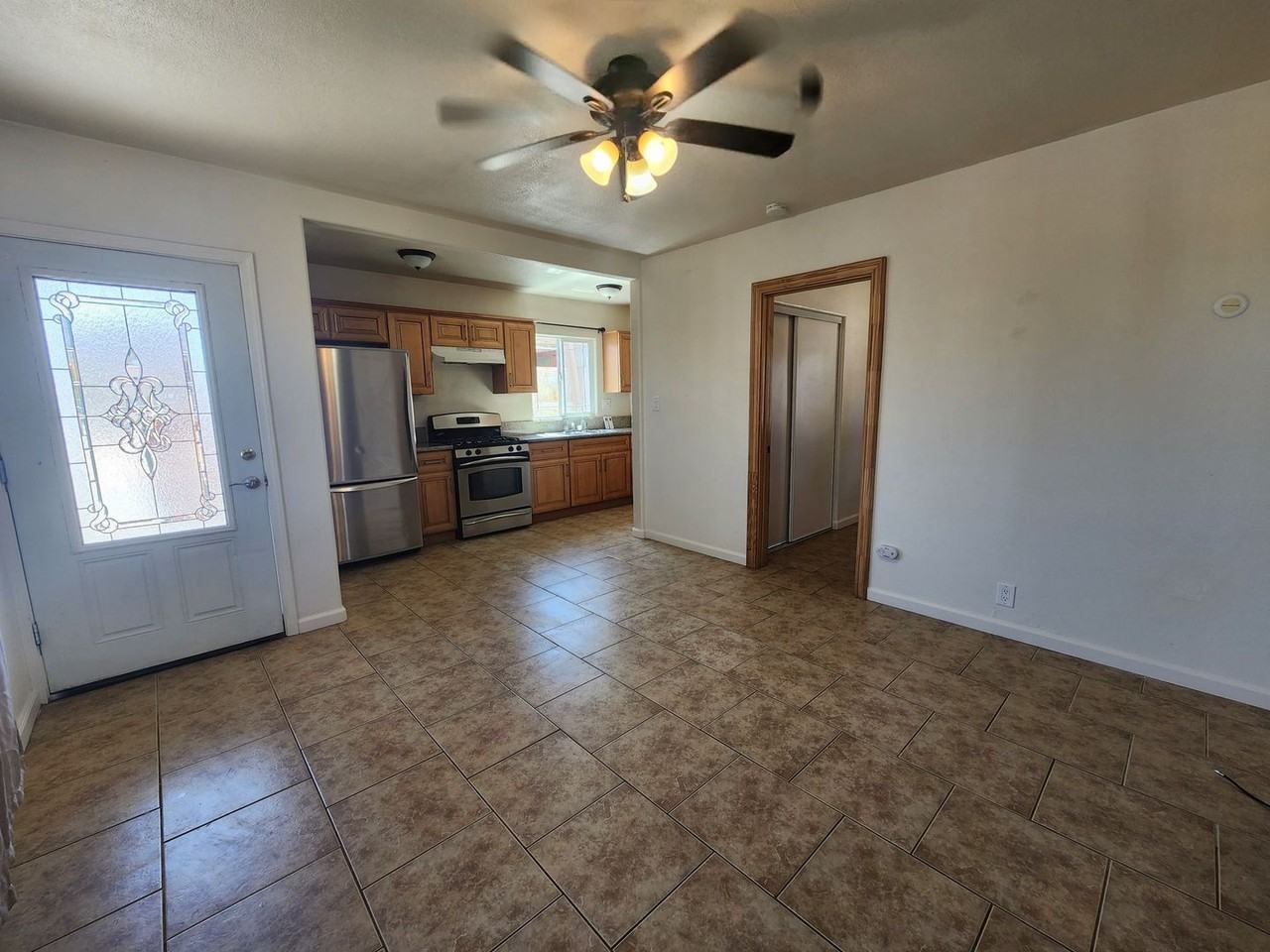 6634 Desert Queen Ave - Photo 3 of 12