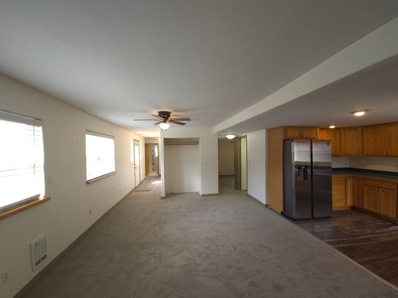 412 W Riverside Ave - Photo 5 of 19