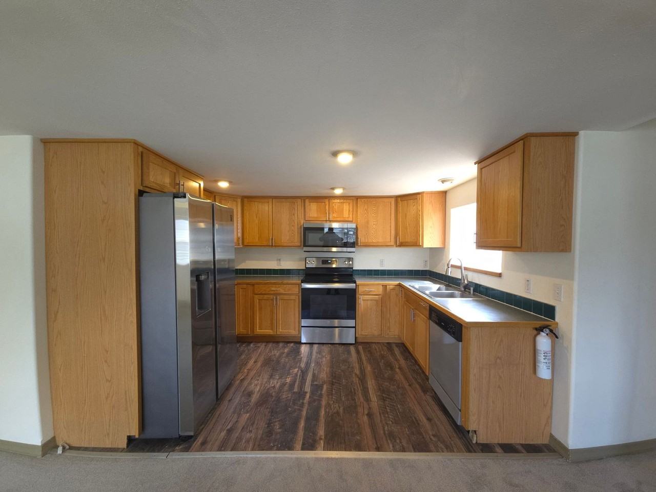 412 W Riverside Ave - Photo 6 of 19
