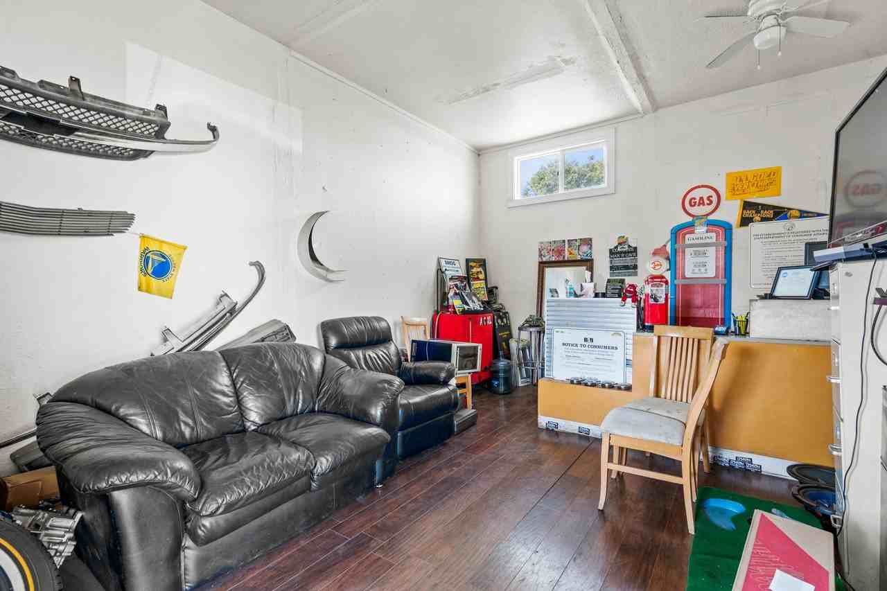 Las Flores Apartments - Photo 6 of 21