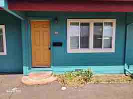 featured image of 1015 S A St