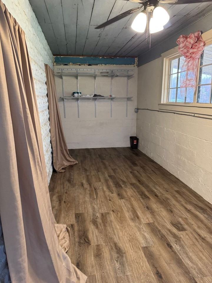 386 Dabbs Rd - Photo 2 of 14