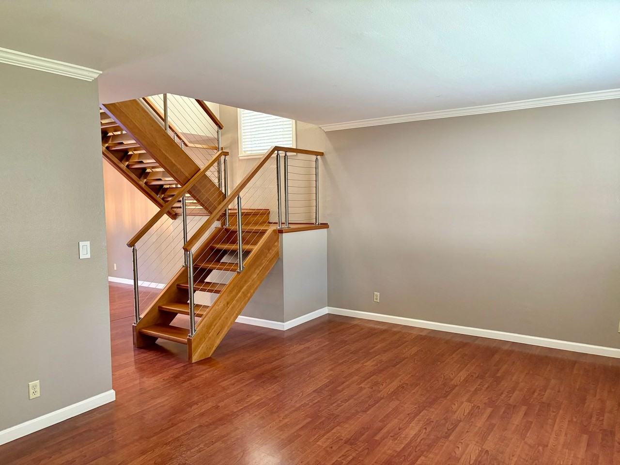 185 Shelley Ave - Photo 2 of 38