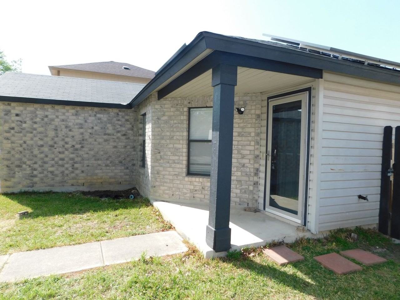 5726 Deertail Crk - Photo 3 of 24