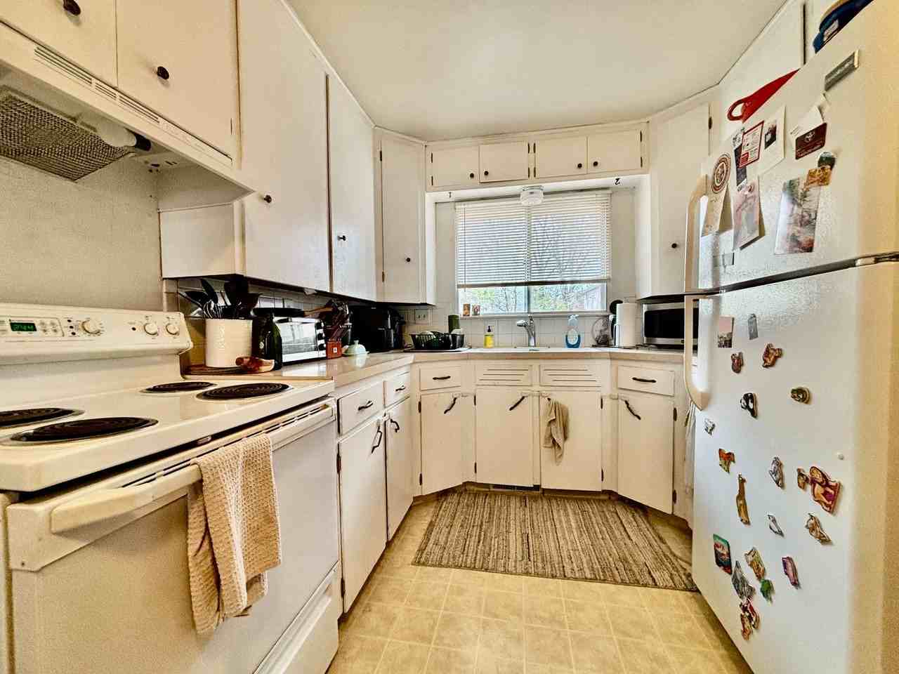 1707 Stover St - Photo 5 of 9