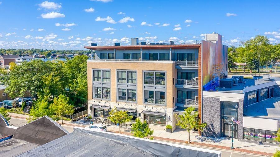 120 S Broadway St #407