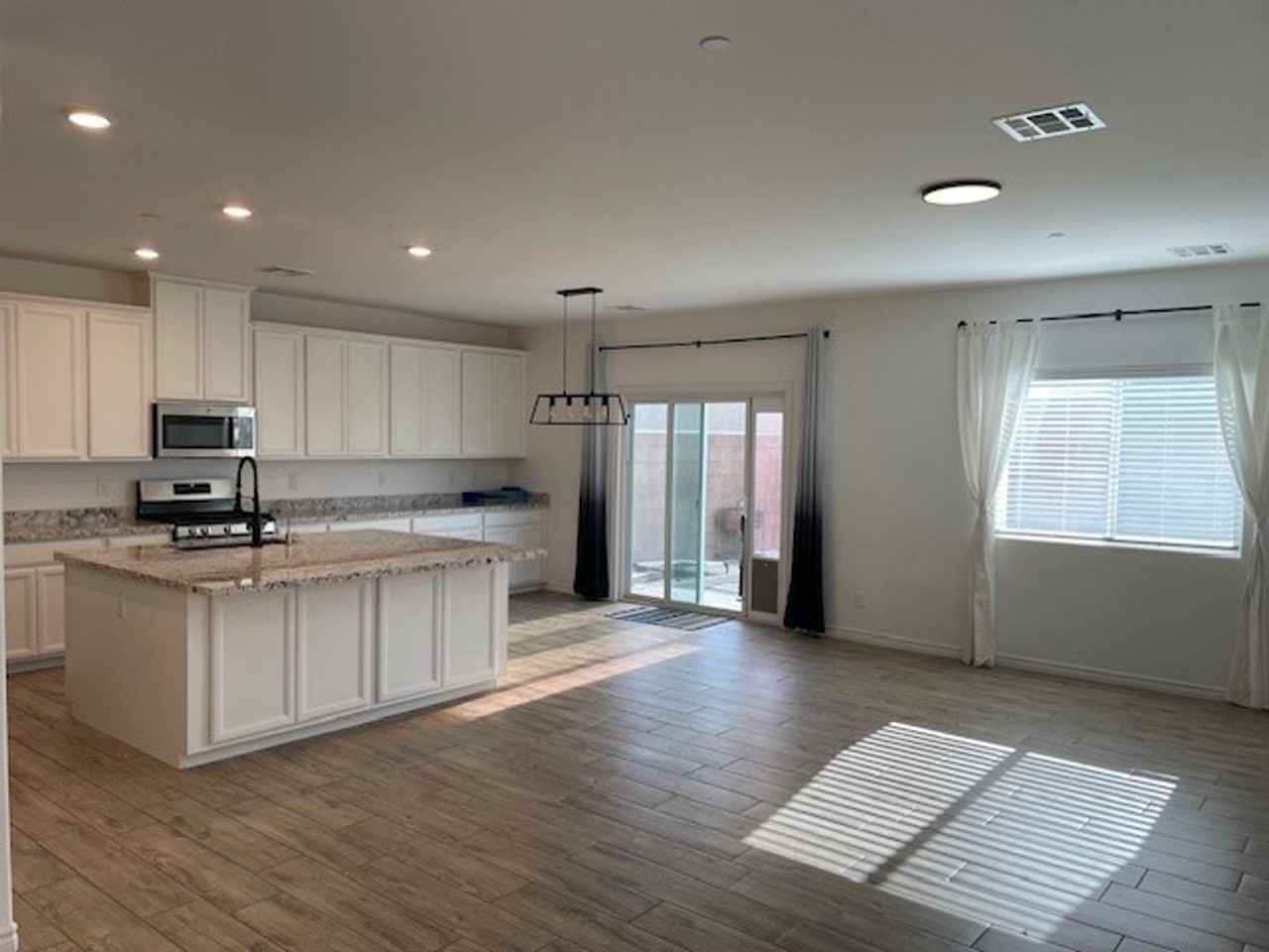 7022 Noah Raven St - Photo 4 of 36