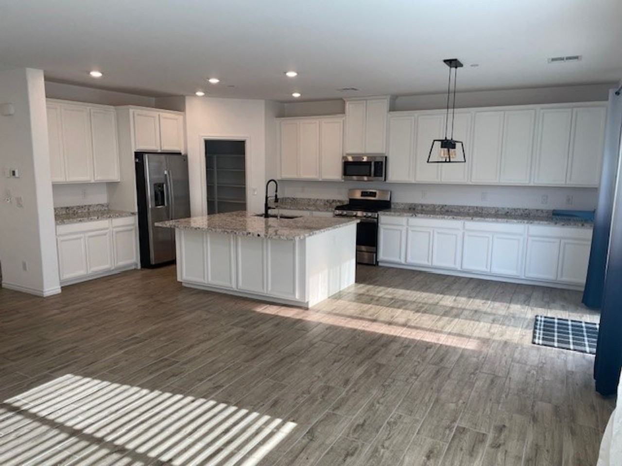 7022 Noah Raven St - Photo 5 of 36