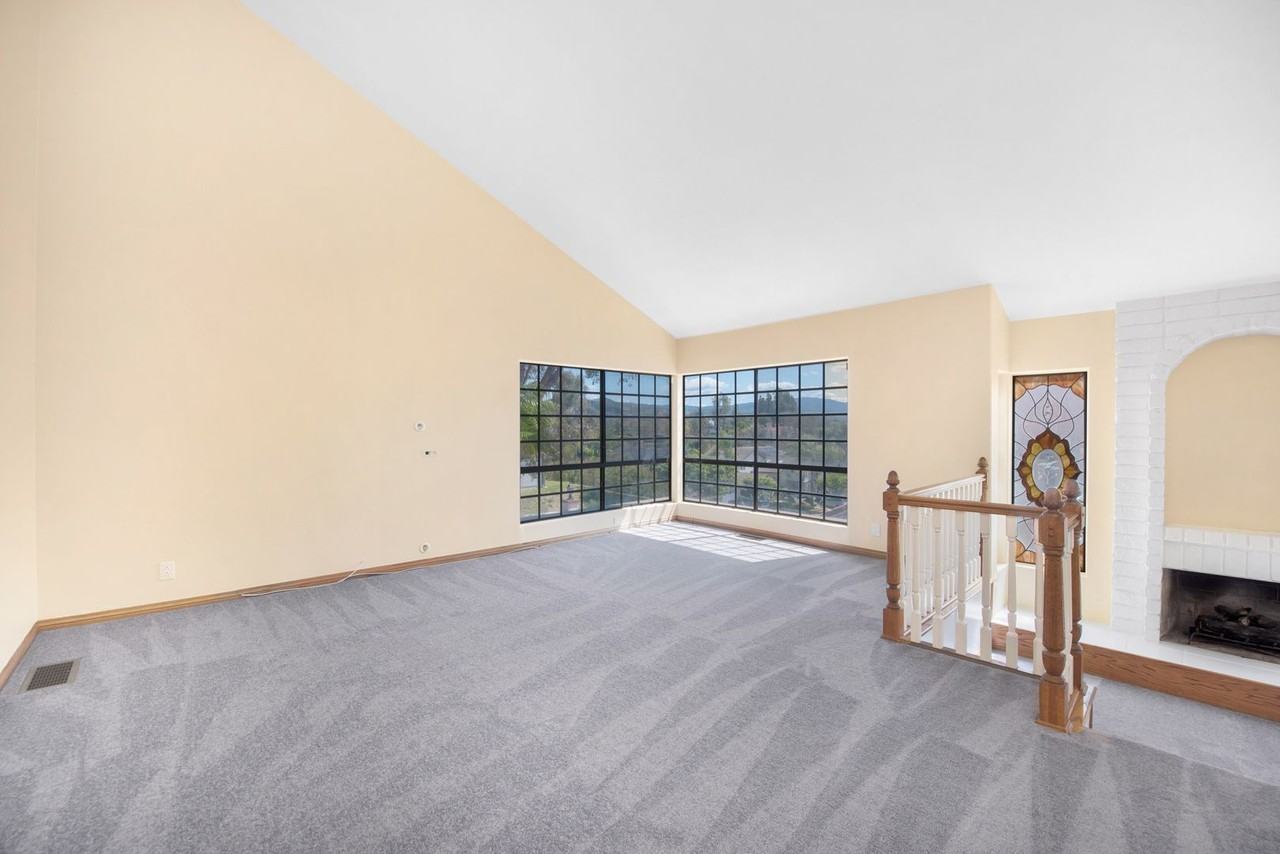 2274 N Rockridge Pl - Photo 6 of 50