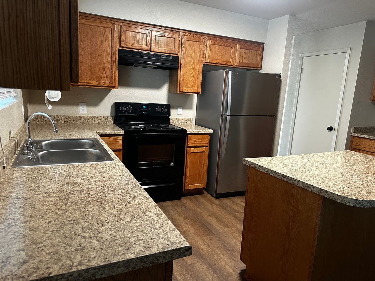 7192 E 37th St - Photo 5 of 26