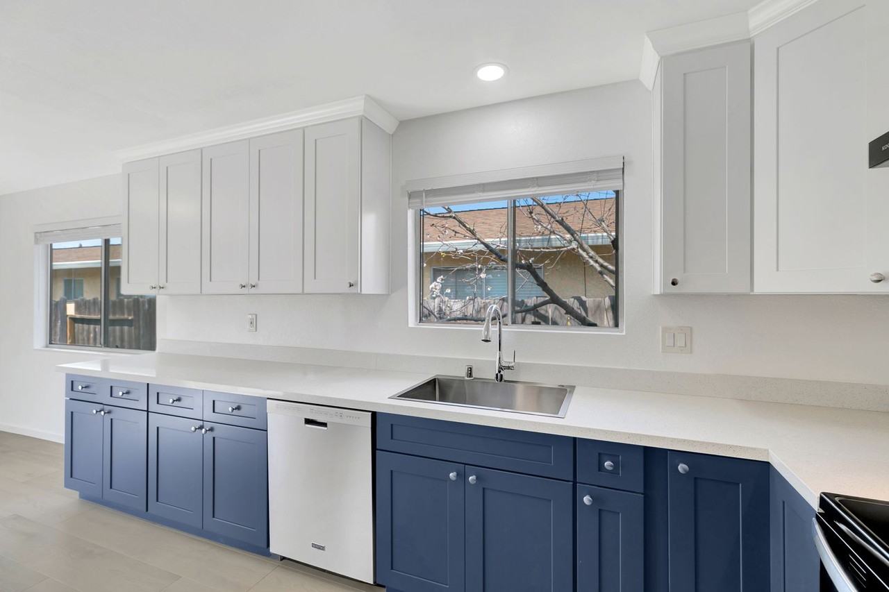 728 Muir Dr - Photo 4 of 9