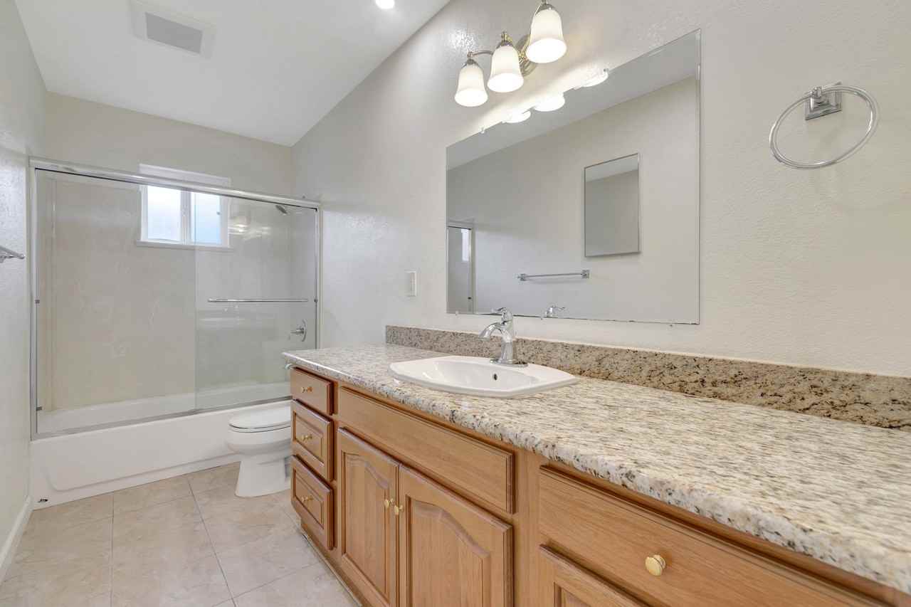 728 Muir Dr - Photo 6 of 9
