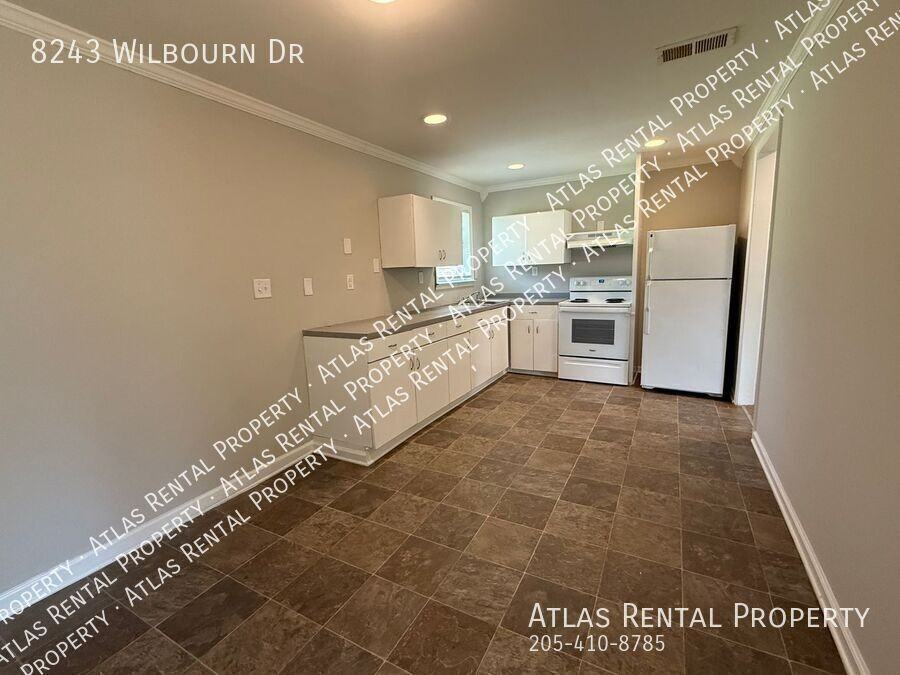 8243 Wilbourn Dr - Photo 3 of 11