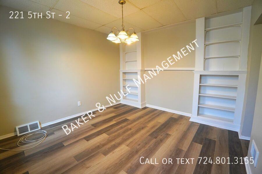 221 5th St #2 - Photo 3 of 14