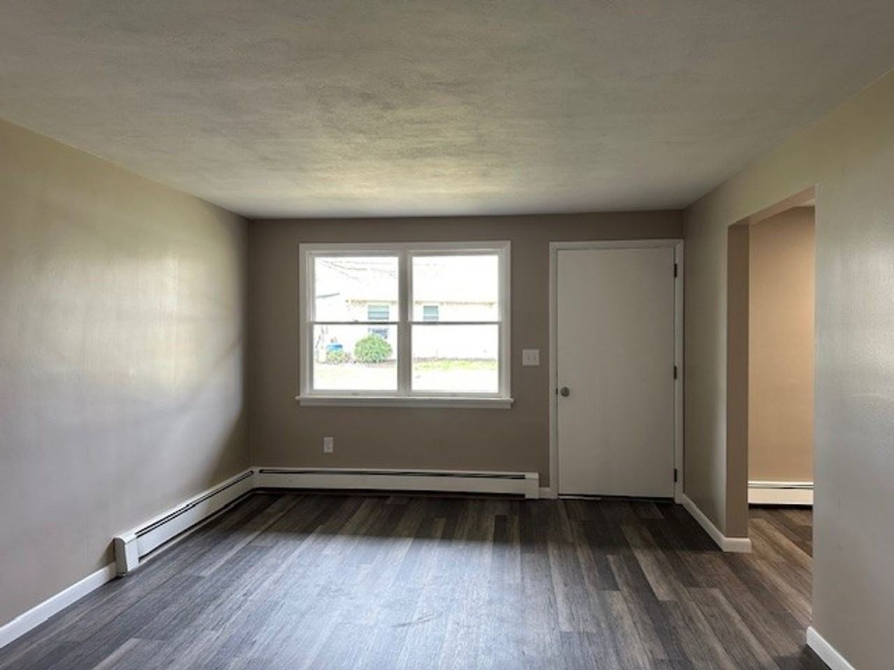 39 Werni Dr - Photo 3 of 11