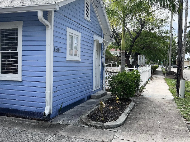 1604 Hough St - Photo 6 of 19