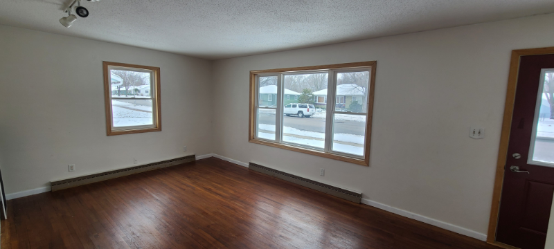 606 Southview Dr - Photo 3 of 11