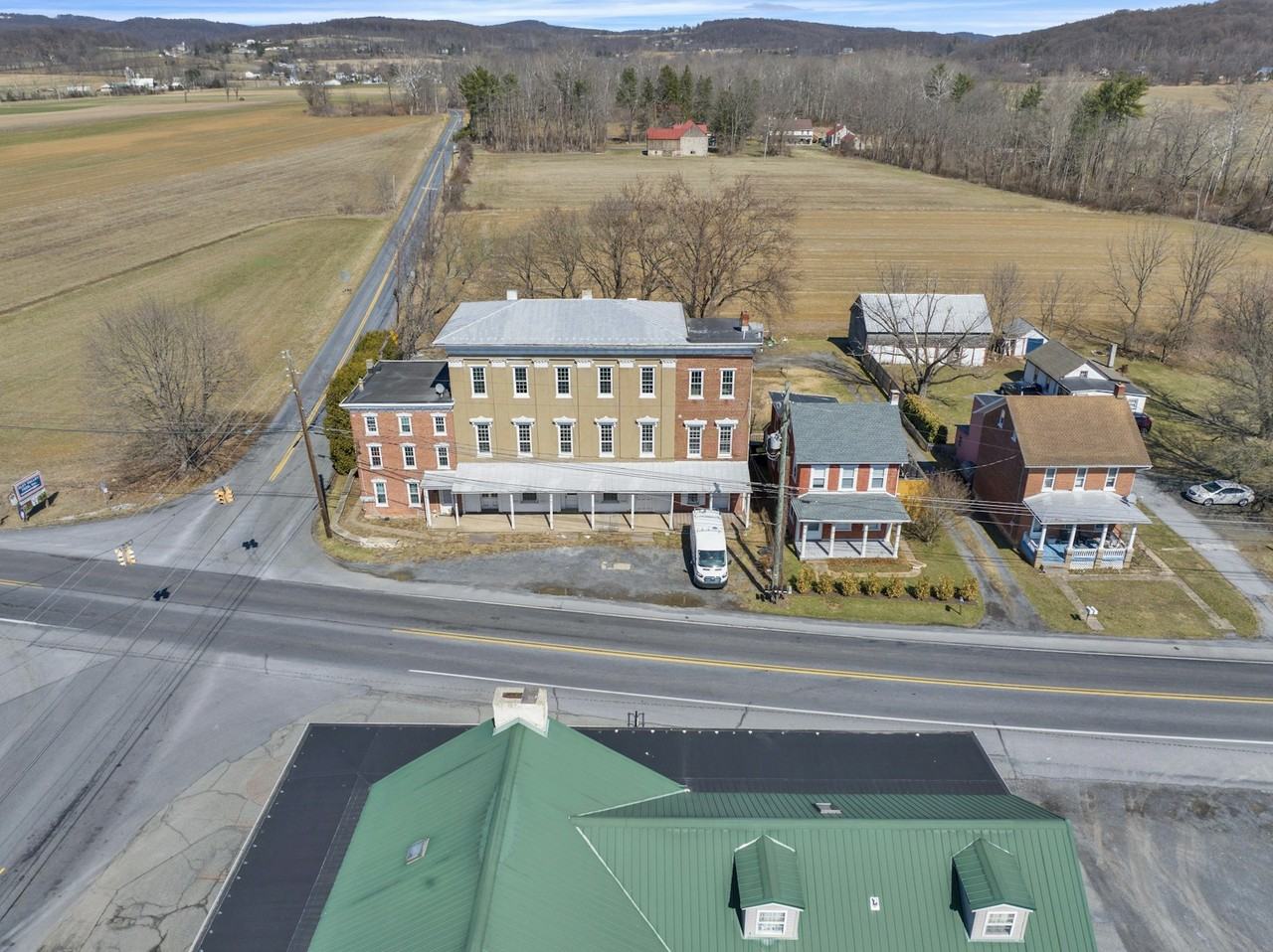 2693 West Philadelphia Avenue, Unit #2 - 1st Floor 3br - Photo 3 of 19