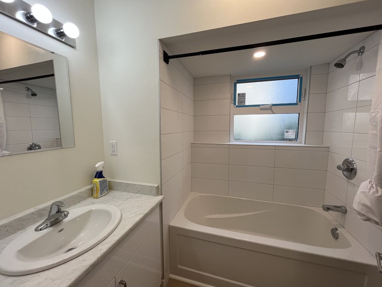 566 Prior St Bsmt #BS - Photo 4 of 8