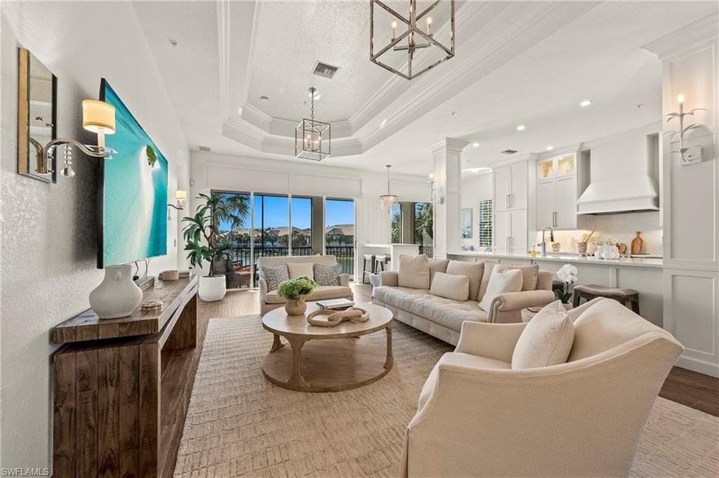 10005 Valiant Ct #202