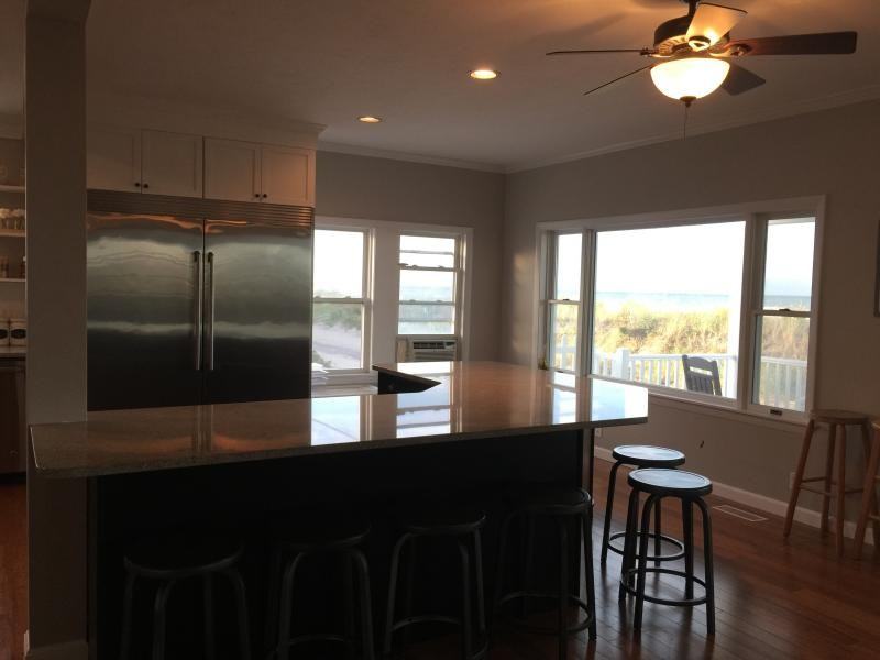 113 Beach Ave - Photo 3 of 24