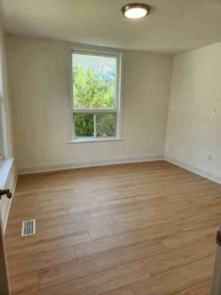 18 Dublin St N #E - Photo 2 of 6