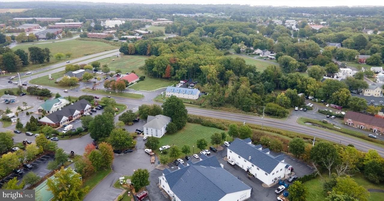 102 Saint Claire Pl - Photo 5 of 47